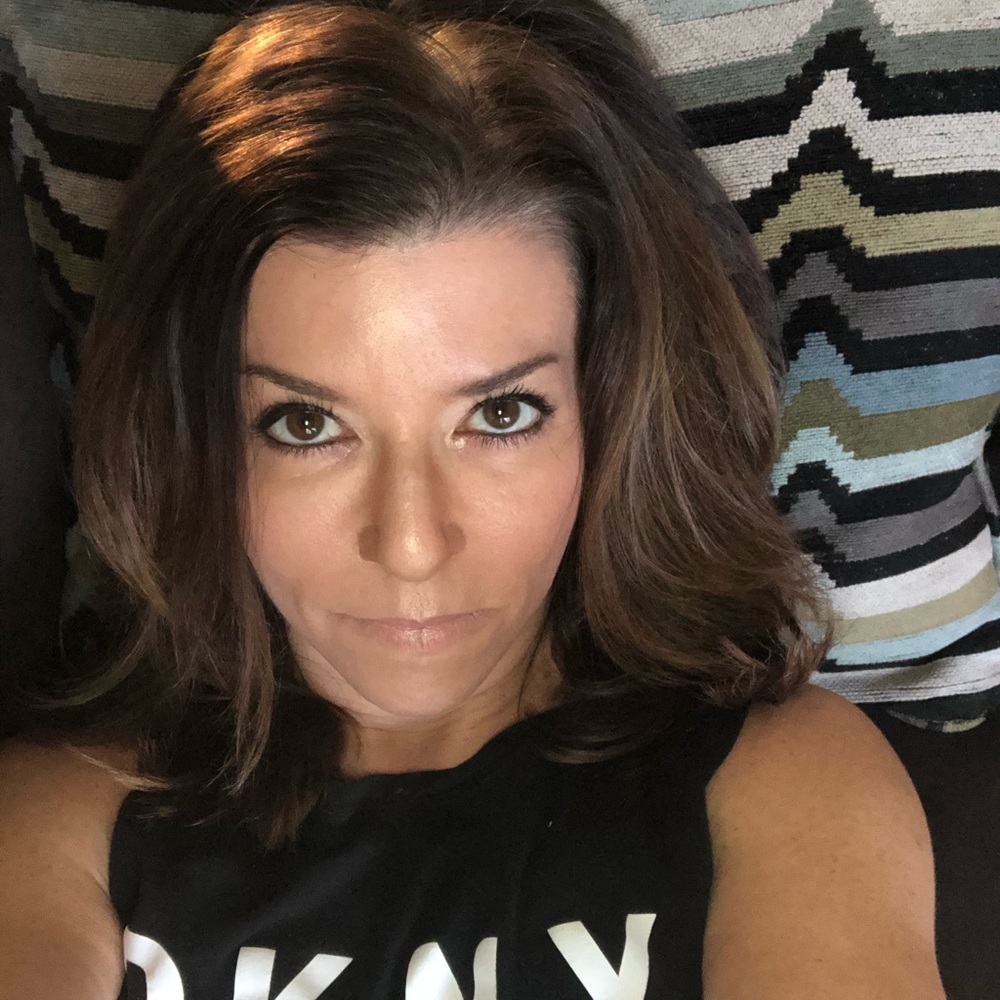 Meet your Posher, Suzanne